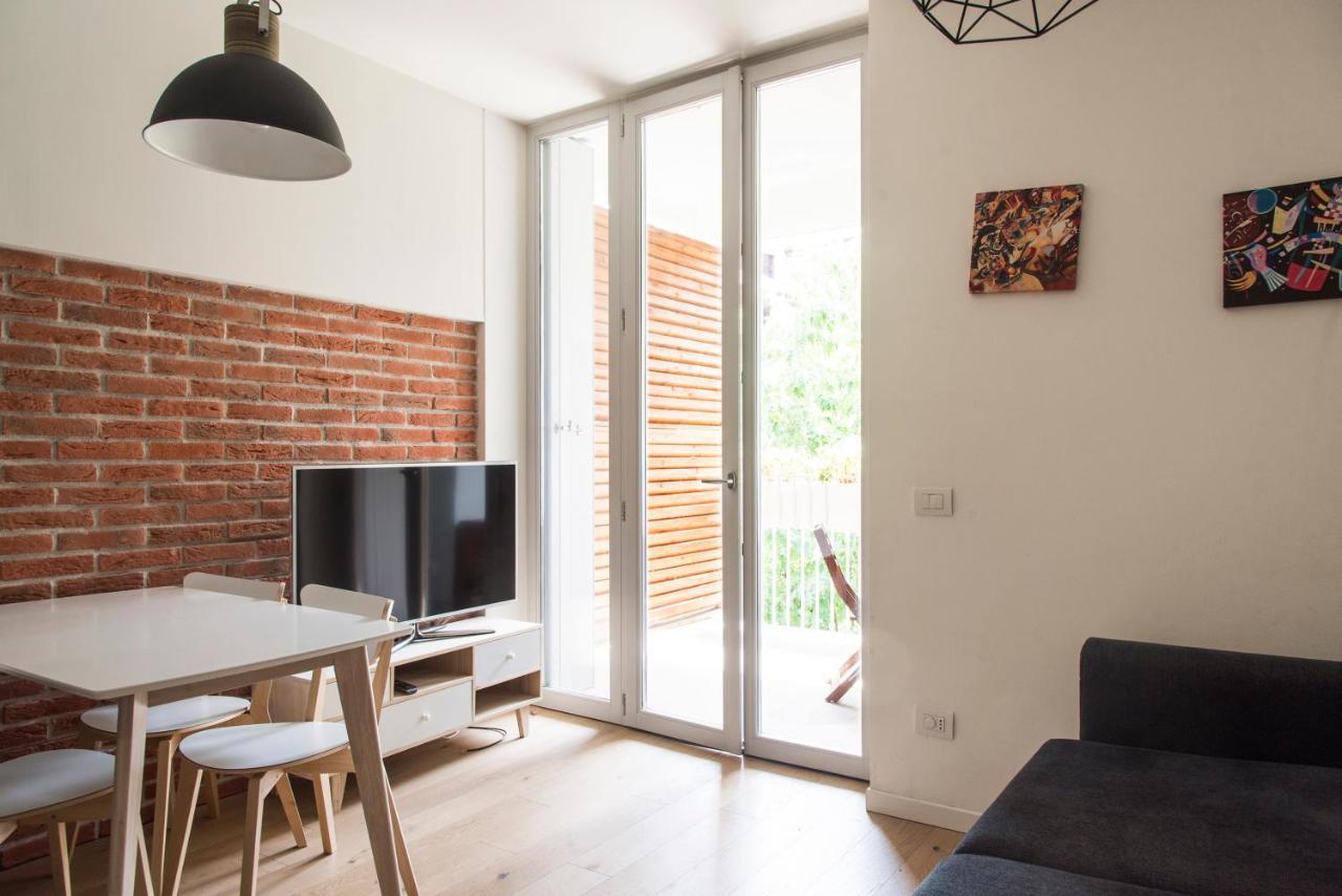 Youhosty - Monviso 32 Apartment Milano Ngoại thất bức ảnh
